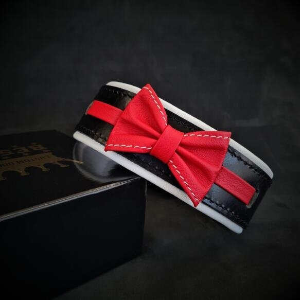 Halsband "Bowtie" mittel/klein